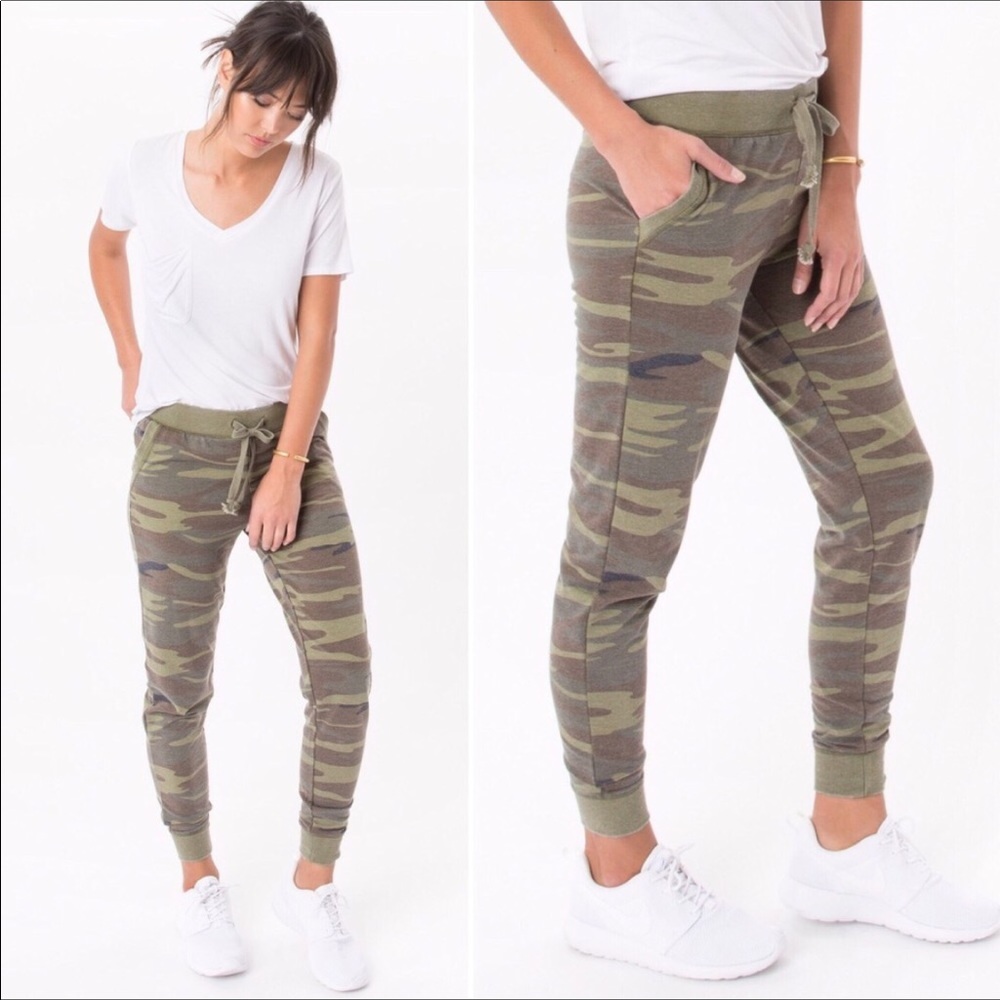 🌟 Zsupply camo jogger pant🌟XL